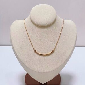 Elegant Gold Necklace